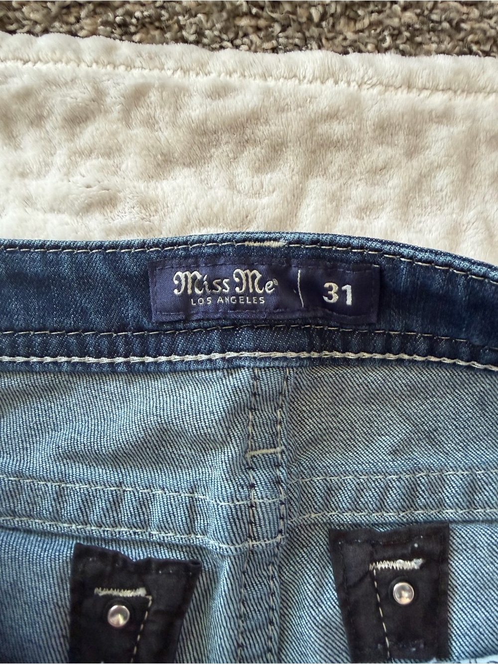 Miss Me Mid-Rise Bootcut Jeans Women’s Size 31 Dark Wash - Picture 6 of 14